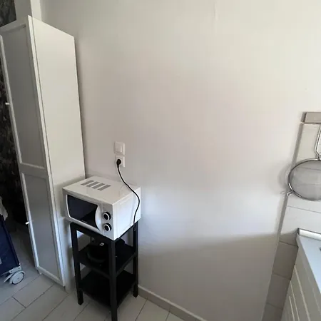 Sunny Stella Apartment *
