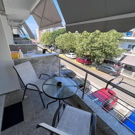 Sunny Stella Apartment *